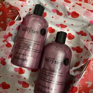 Philosophy💜 SCENT-SATIONAL
mixed berry tart hydrating shower gel X 2 16 oz